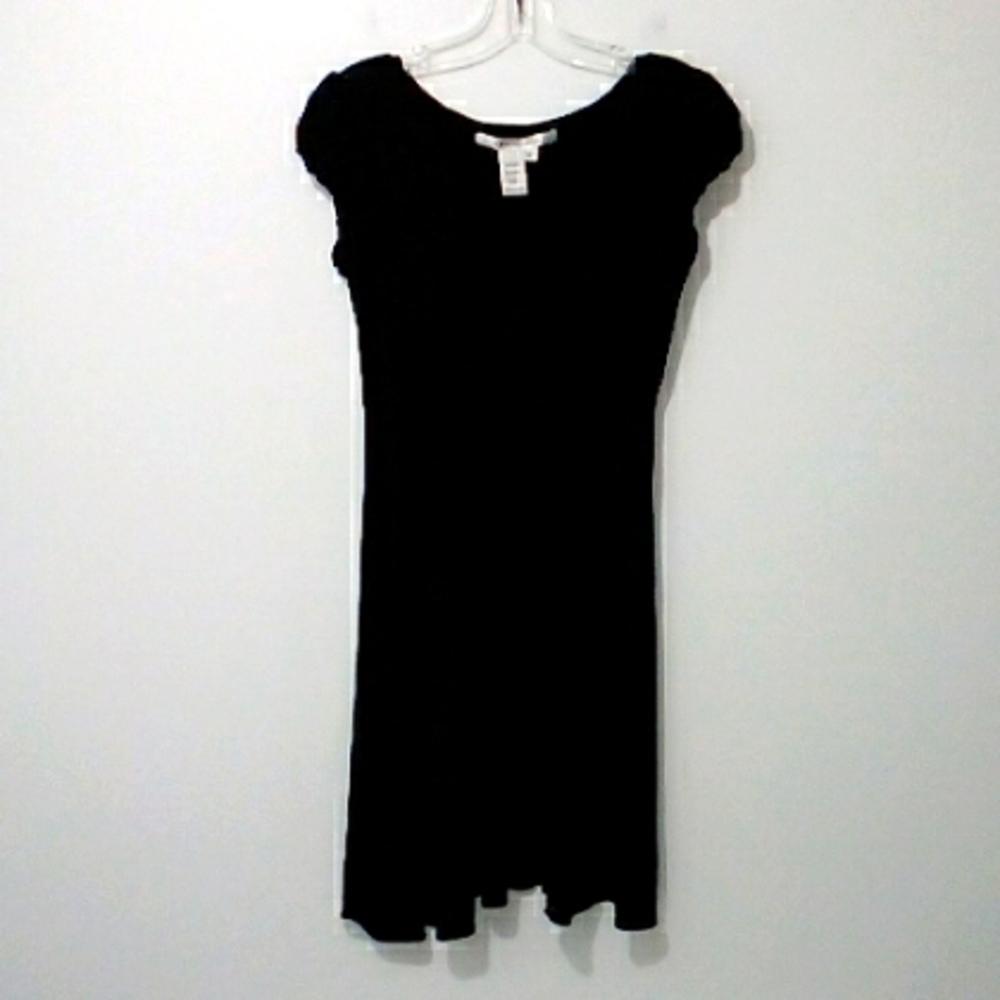 Max Studio black cap puff sleeve dress